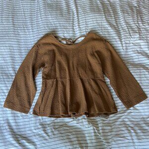 Madewell Women’s Peplum Top, Size Medium, in a gorgeous dusty/burnt mustard hue!